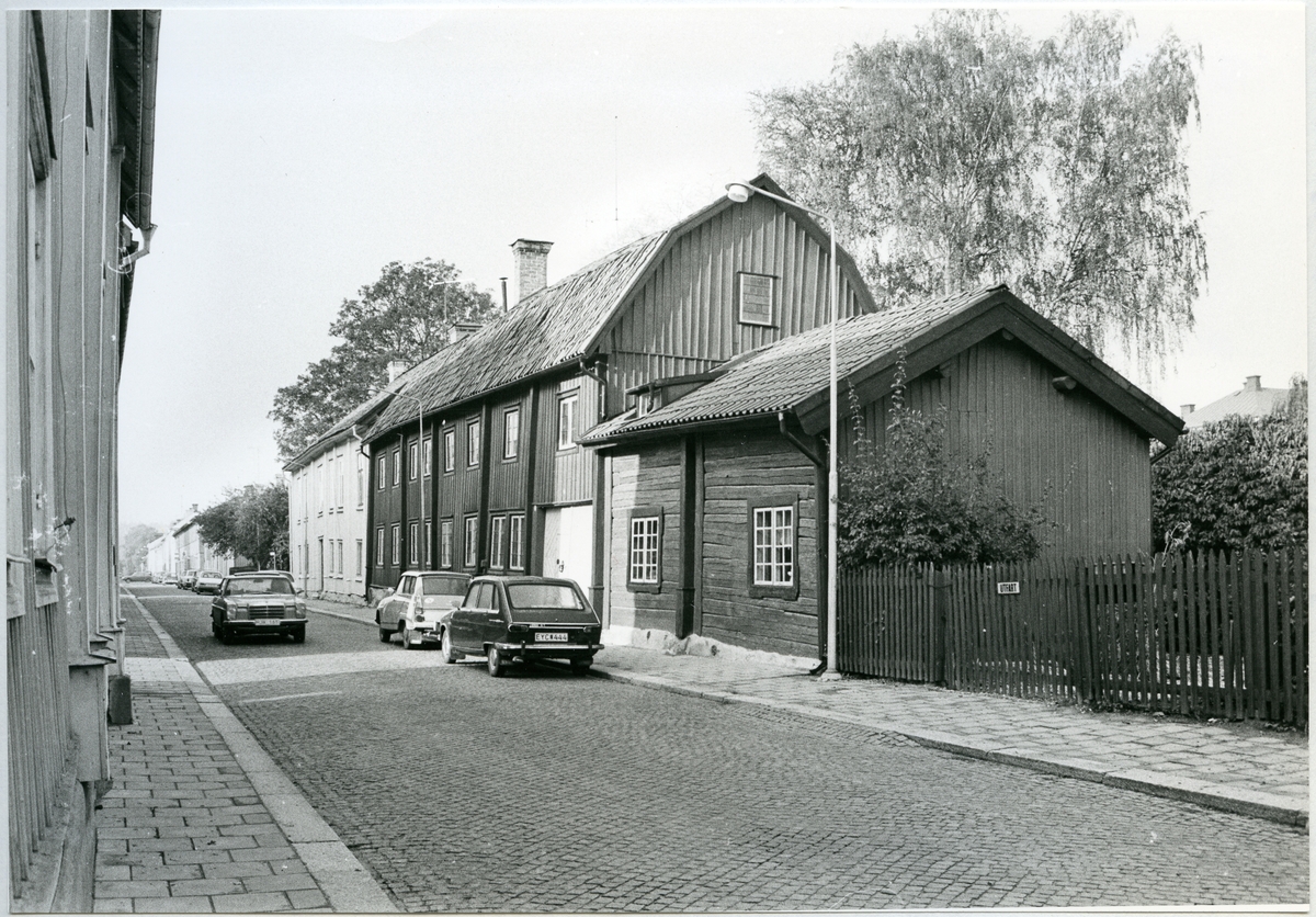 Arboga stad, kv. Fältskären 2.
Crugska gården, 1975.