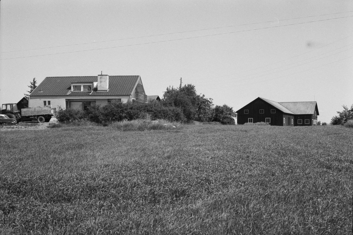 Bostadshus, Uggelsta 4:1, Åkerby socken, Uppland 1983