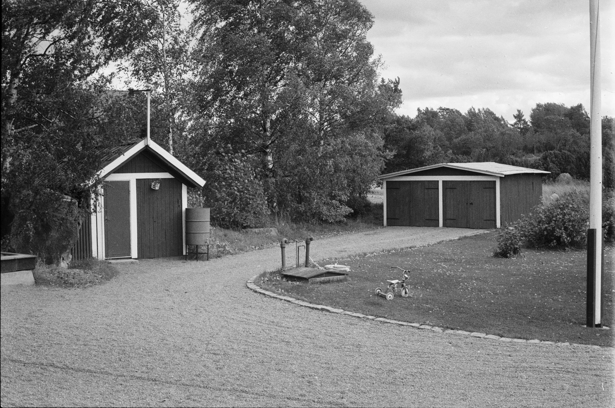 Brygghus och garage, Rosendal 4:1, Vaksala socken, Uppland 1982
