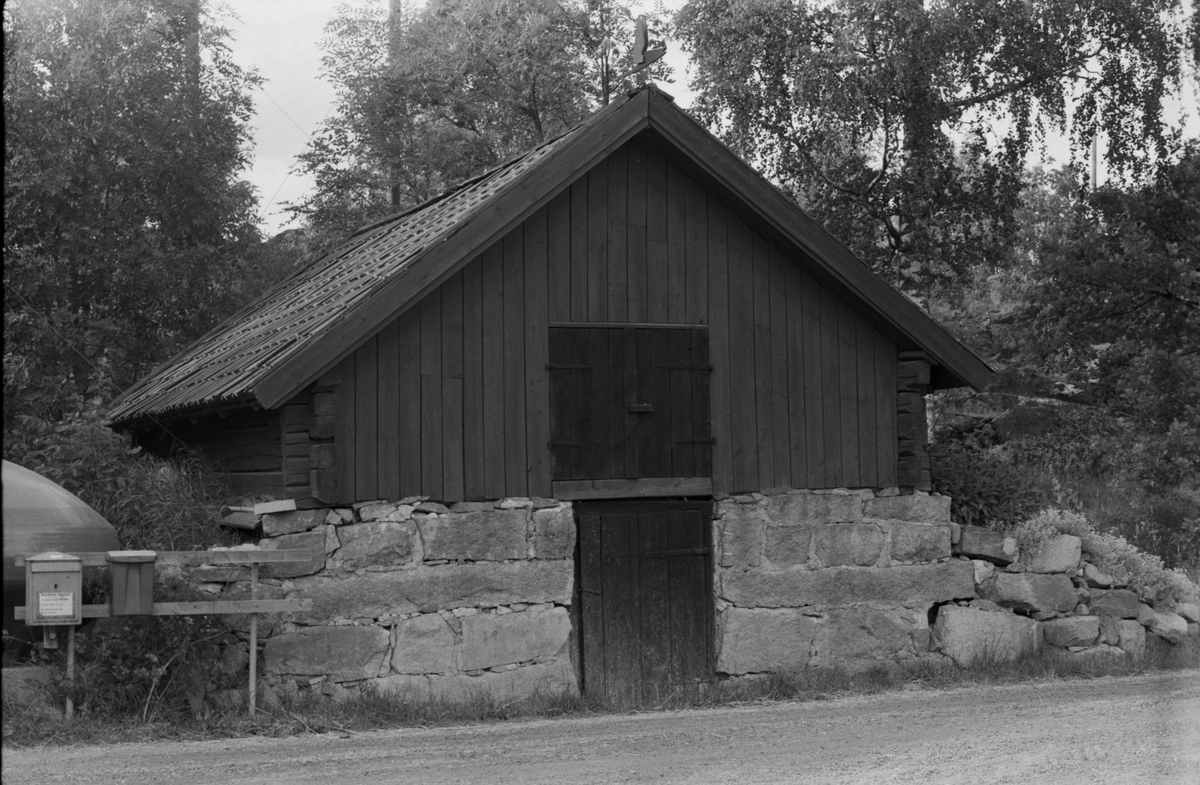 Källare, Nåstuna 9:1, Vänge socken, Uppland 1975