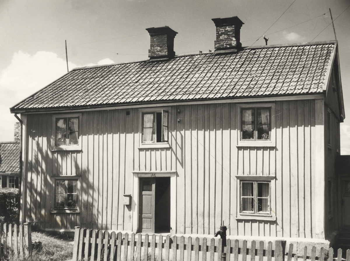 "Marielund 33", Gamla Norrvägen, Växjö, ca 1940. 
Skrothandlare Eklunds bostad. Fel husbeteckning (?).