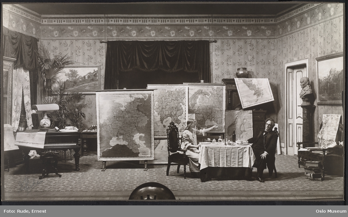 Nationaltheatret, forestilling, scenebilde, "Geografi og kjærlighet" av Bjørnstjerne Bjørnson, kvinne, mann, skuespillere