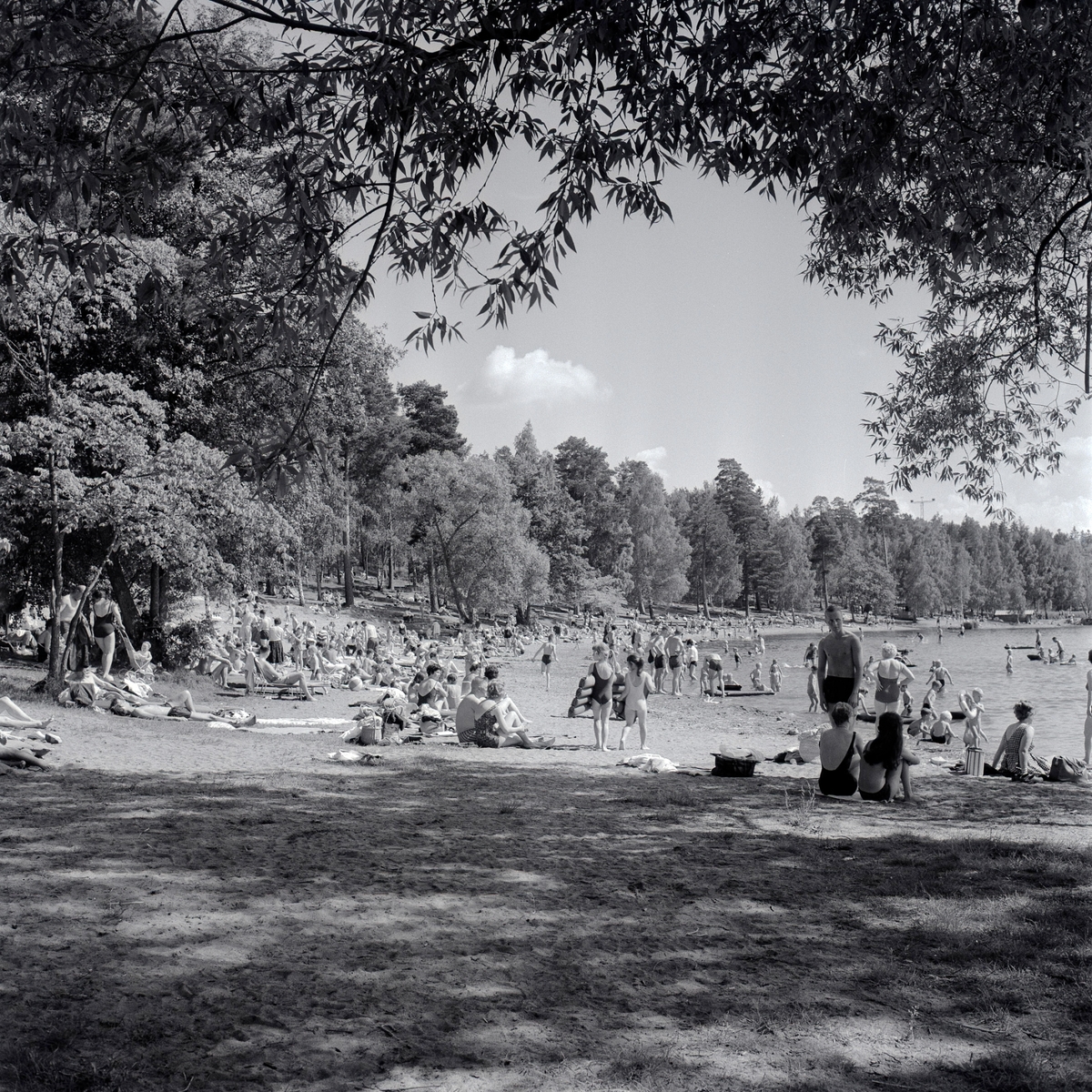 Badstranden på Norra Björnön - Västerås Stadsarkiv / DigitaltMuseum
