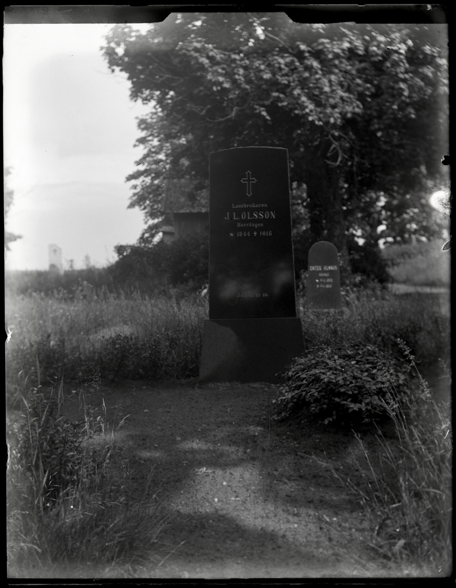 Johan Ludvig Olssons gravsten