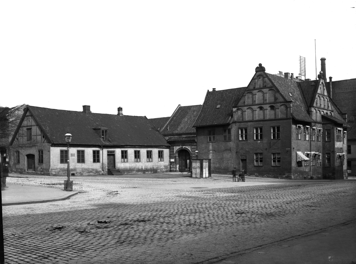 Christiania torg med Rådhusgata 19. 
