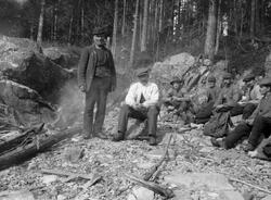 «På Tyvholmen april 1919. P. Fossum, Edv. Lapstuen.»