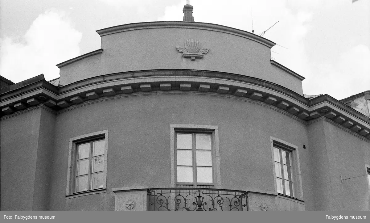 Byggnadsinventering 1972. Klockaren, Sparbankshuset. Detaljbild.