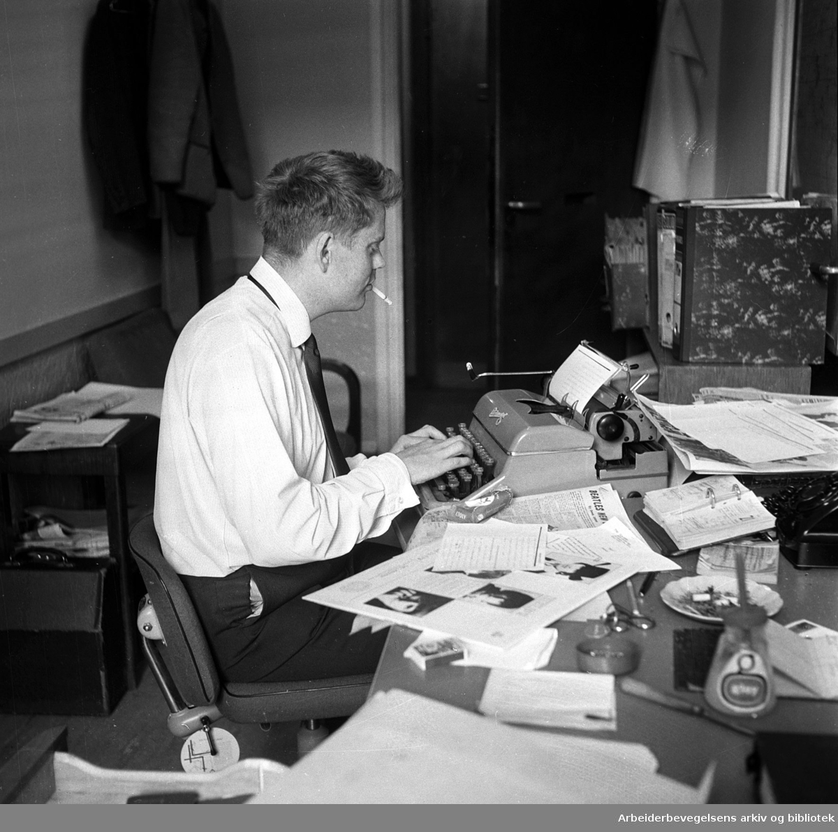 Erik Heyerdahl, journalist i blant annet Arbeiderbladet og NRK. 1965