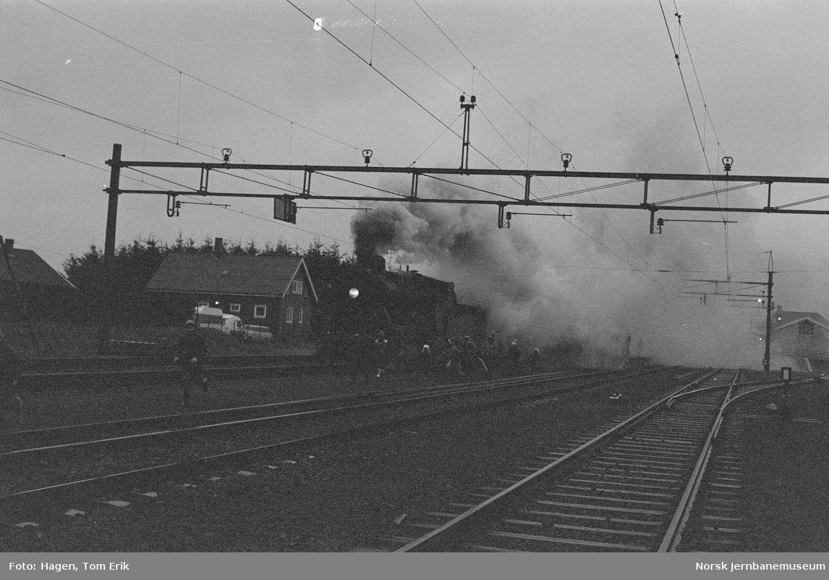 Damplokomotiv 24b 236 med jubileumstoget i anledning Jærbanens 100 års jubileum