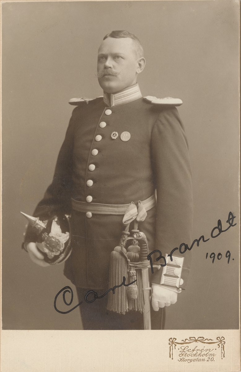 Porträtt av Carl Brandt, löjtnant vid Svea livgarde I 1, hovkamrerare.