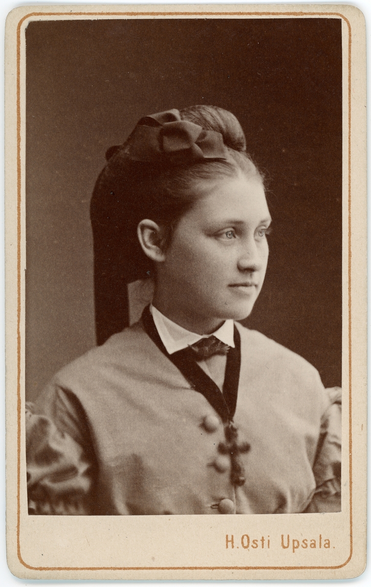 Kabinettsfotografi - Augusta Hultberg, Uppsala 1870-tal