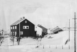 Funksjonærboliger nr. 9,10 og 11, Bjørnevatn 12. februar 194