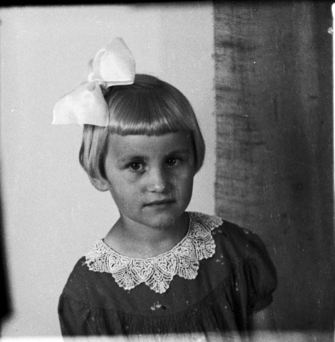 Barn till Falk från Gimo, Uppland 1937