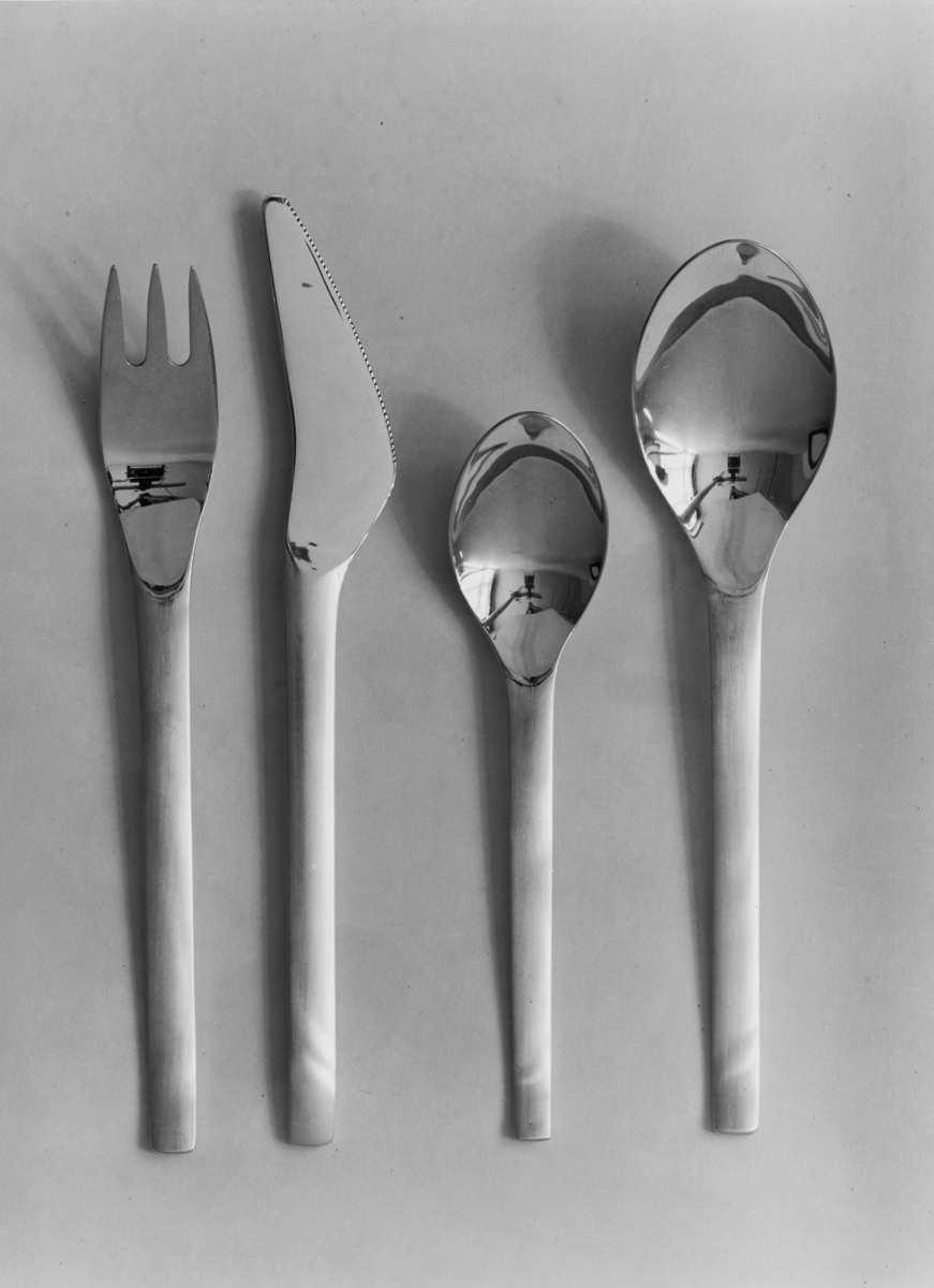 Tävlingsbestick
Tävlingsbestick med gaffel, kniv, tesked och sked. Beställda av SAS-reklamavdelning.