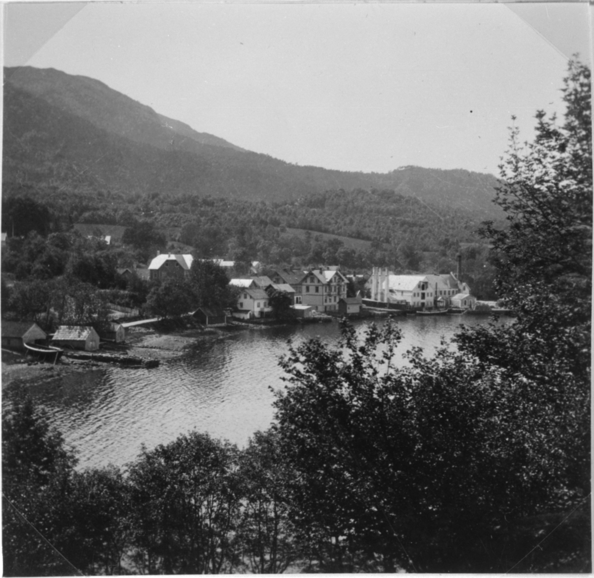 Skånevik i Etne sett mot sørvest, ca. 1930.