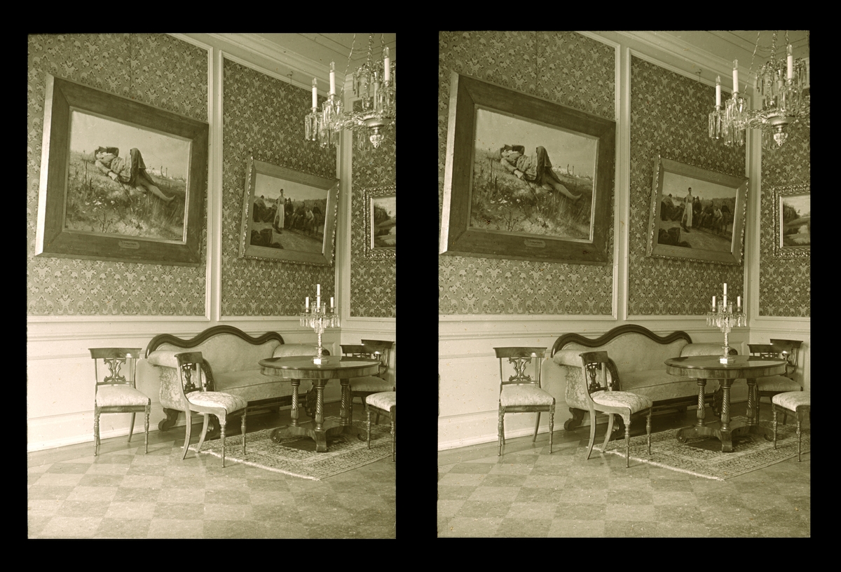 Sittegruppe og malerier. Interiør fra Stiftsgården i Trondheim. Tilhører Arkitekt Hans Grendahls samling av stereobilder.