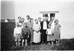 Odin og Olise Kvalvær med familie, Kvalværet
