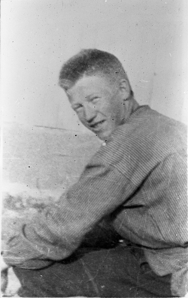 Andreas Mørch, 16 år gammel i 1918. Senere lærer, lokalhistoriker og bygdebokforfatter.