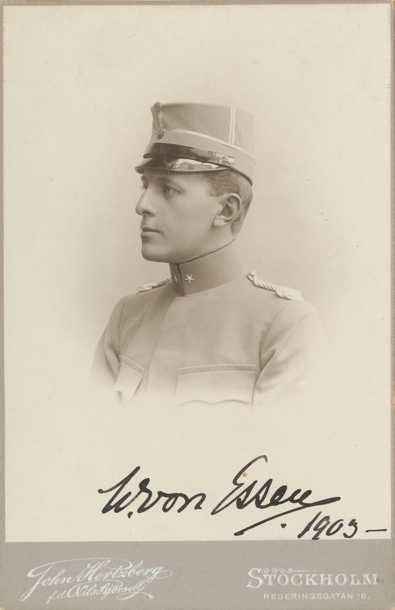 Porträtt av Wilhelm von Essen, underlöjtnant vid Livgardet till häst K 1.