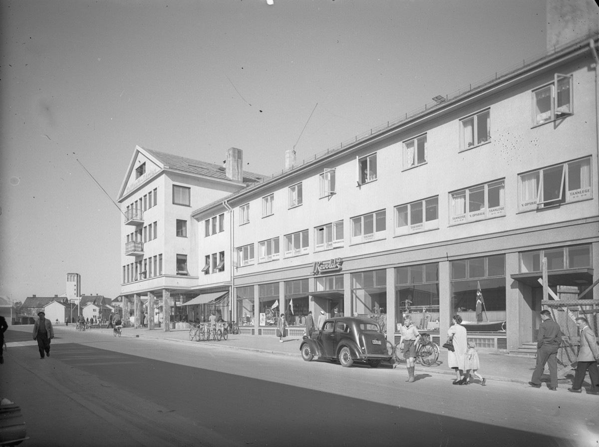 Kongens gate 40.  Revoldgården ble gjennoppbygd etter krigen i 1948