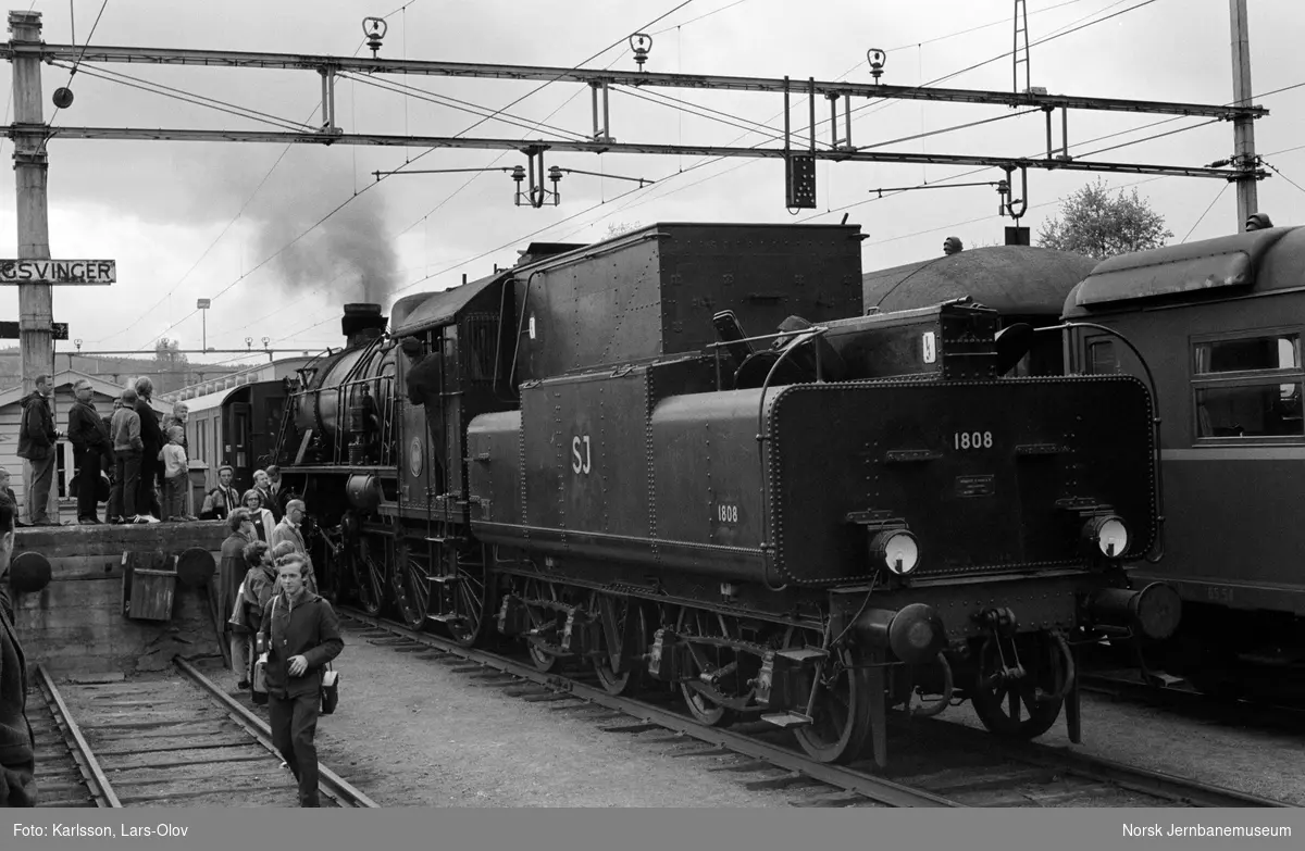 SJs damplokomotiv A8 1808 på Kongsvinger stasjon i forbindelse med Svenska Järnvägsklubbens veterantog til Hamar og Solørbanen