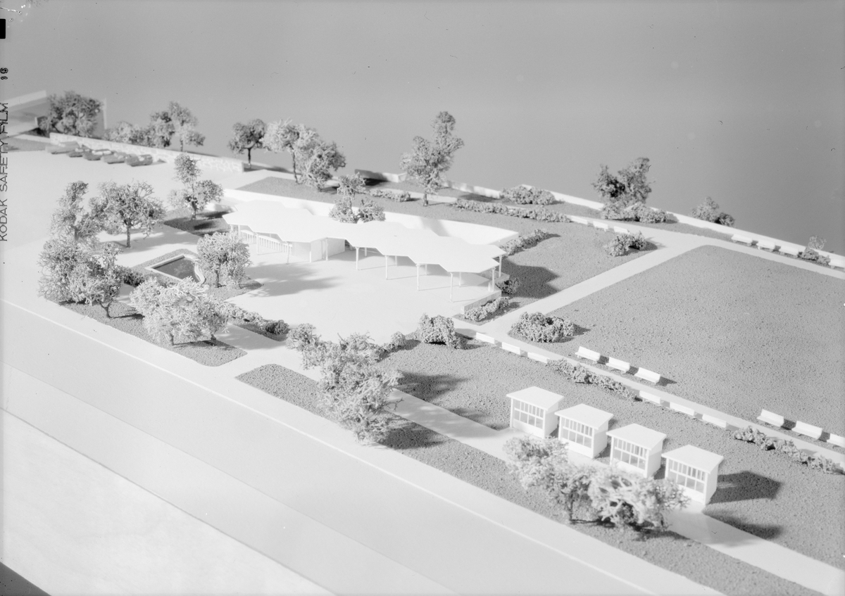 Foto av arkitektmodell av parkanlegg i Narvik.