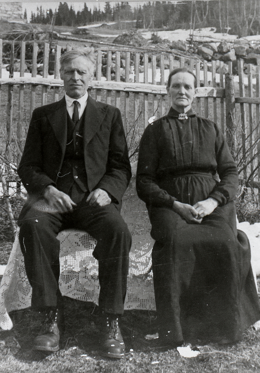 Frå venstre: Knut og Anne Thune