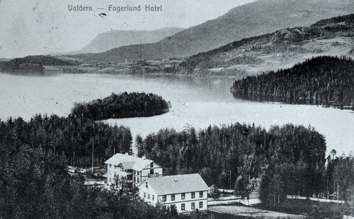 Fagerlund på Fagernes. Vesleøya i bakgrunnen