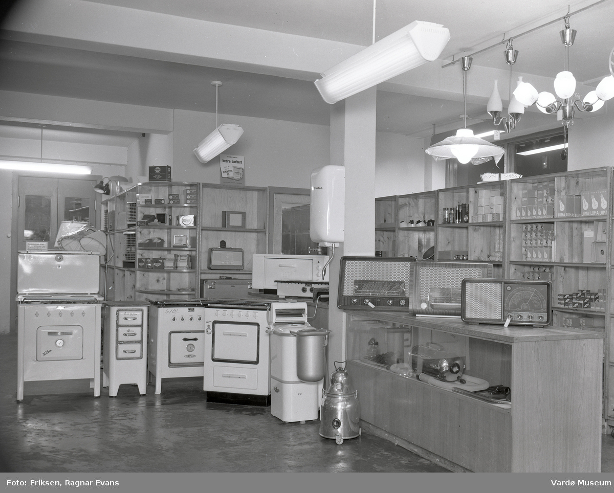 Vardø kooperative forenings butikklokaler, ca. 1955 