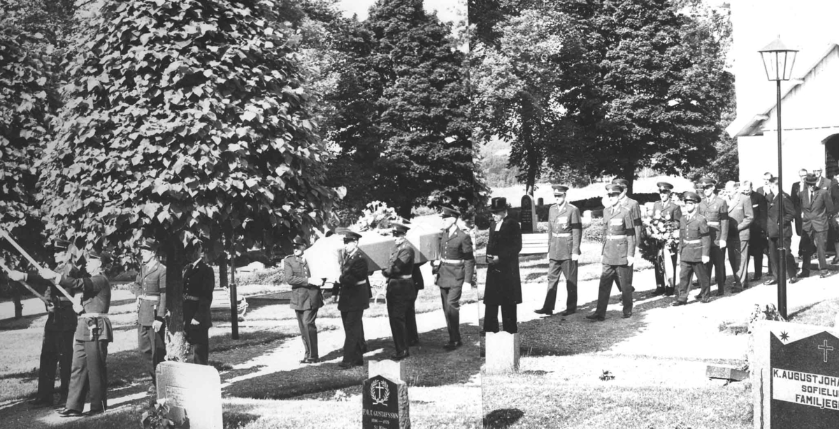 Indelte soldaten, furir Herman Björnbergs begravning 19630615.