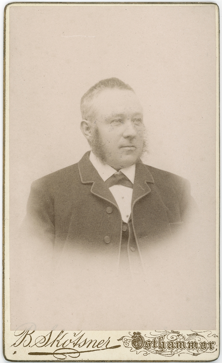 Kabinettsfotografi - bleckslagare Andersson, Östhammar 1892