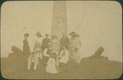 Västra Tunhem. Torstensonmonumentet