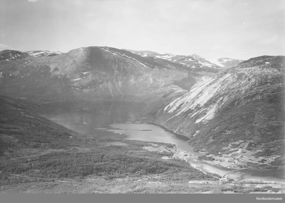 Flyfoto av Straumen i Sørfold, 1950. Nordlandsmuseet / DigitaltMuseum