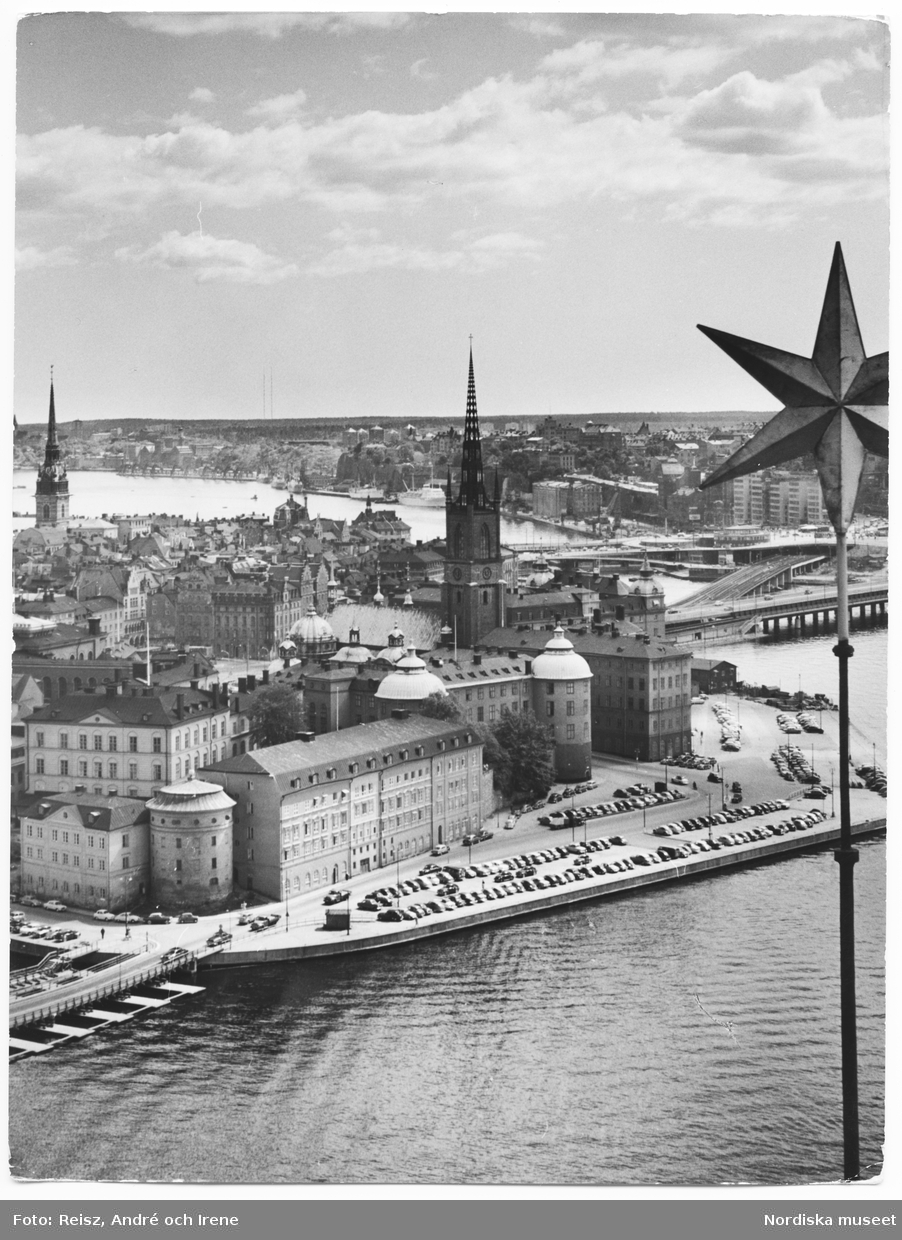 Stockholm. Utsikt från Stadshustornet över Riddarholmen.