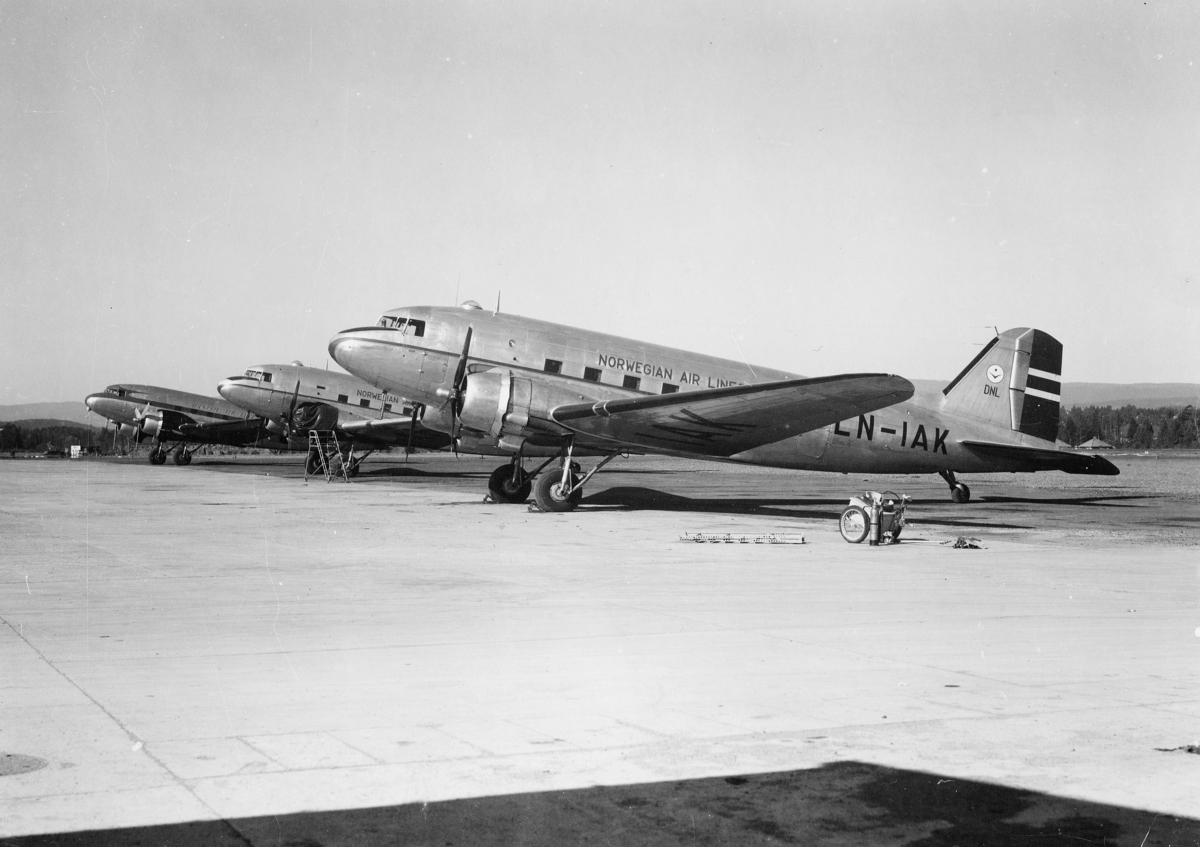 transport, fly, eksteriør, Douglas DC-3, på bakken