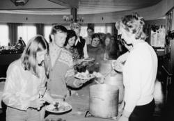 postskolen, interiør, matservering, matsal, kvinner, menn