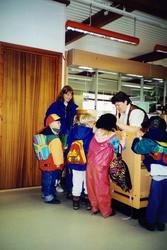 kampanjer, postkontor, Biri, ekspeditør, barn, boller og bru