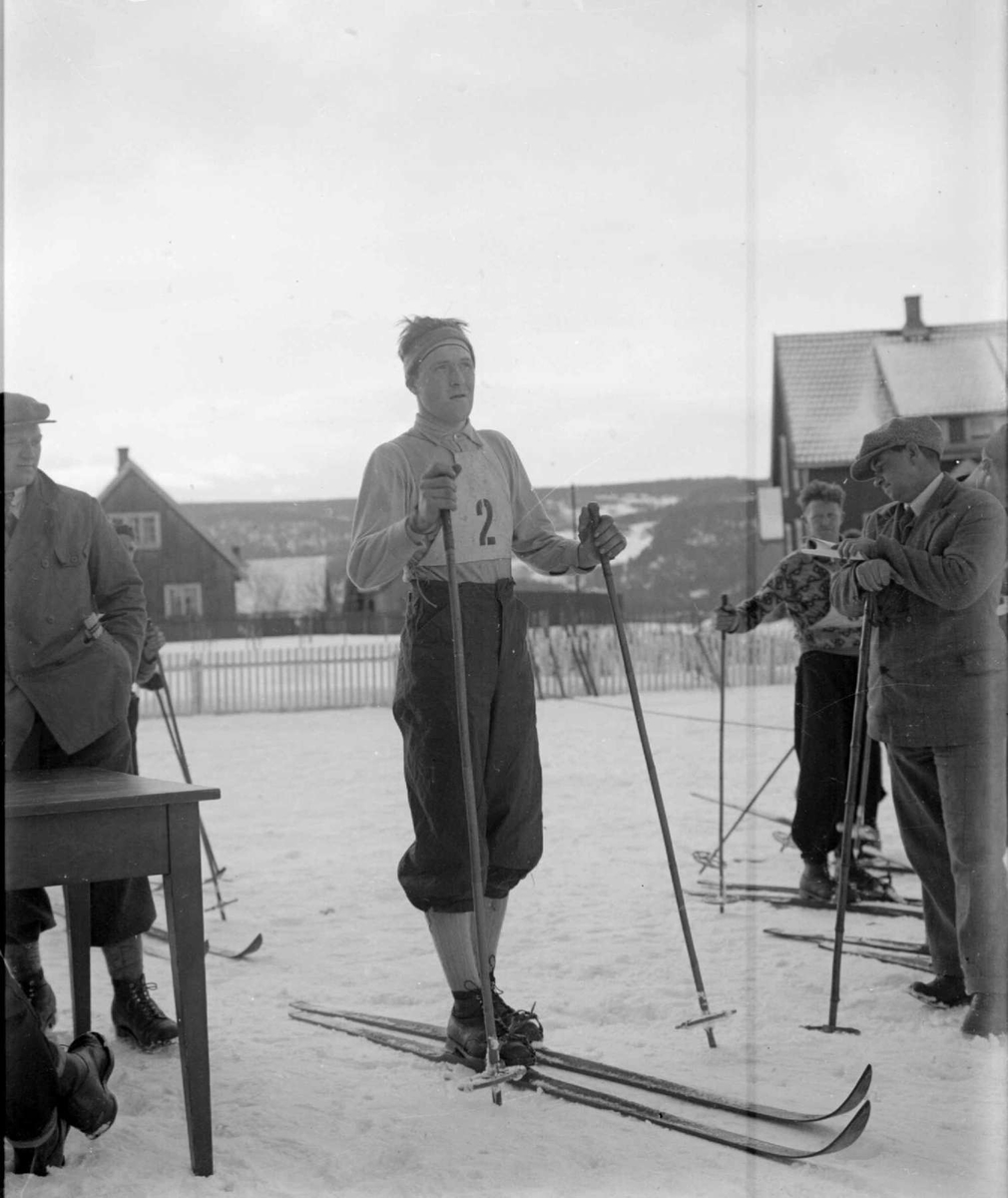 Skiløper. Lillehammerrennet 1934. Ragnfred Reinli.