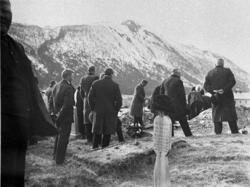 Frå begravelsen etter Lars Gunders. Domaas (1850-1921) frå N