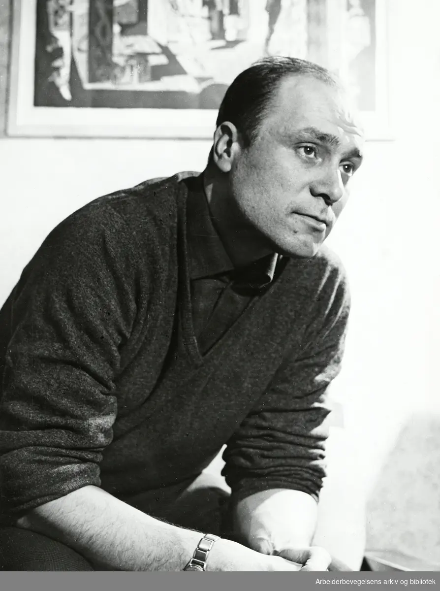 Jan Bull (1927 - 1985). Forfatter og teaterinstruktør. Oktober 1962.