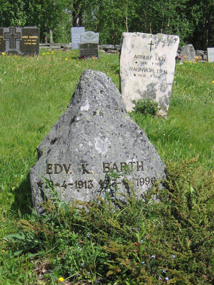 Sollia kirke - gravstøtte Edv. K. Barth