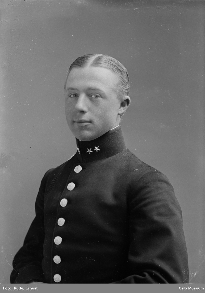 portrett, mann, løytnant, sittende halvfigur, uniform