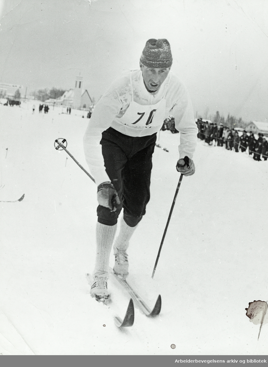 Harald Grønningen (1934 - 2016). Skiløper. Olympisk mester. Verdensmester. Udatert. Arbeidermagasinet/Magasinet for Alle