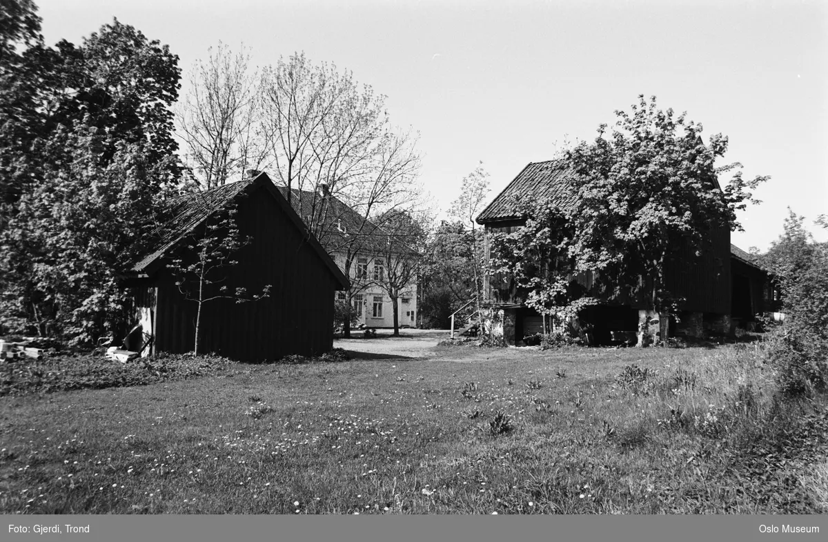 Nedre Blindern gård (Vestre Aker prestegård), tun, bolighus, uthus