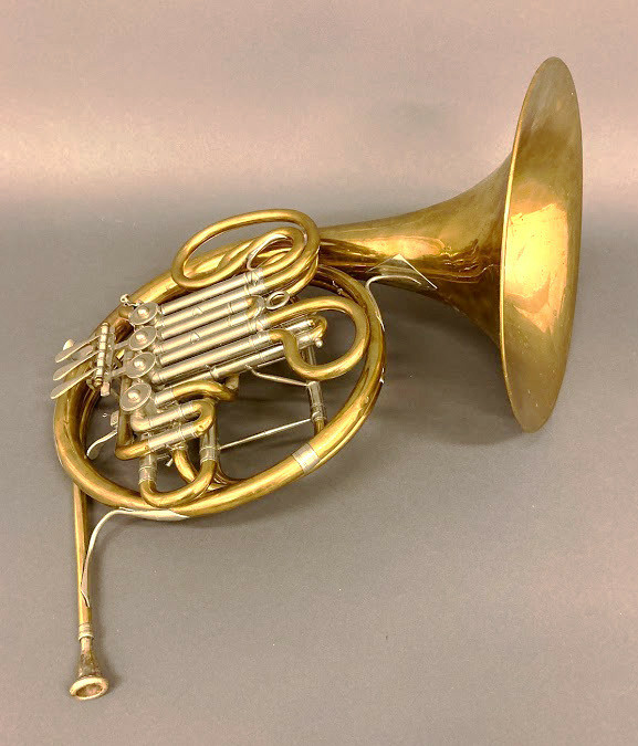 Valthorn - Ringve Musikkmuseum / DigitaltMuseum