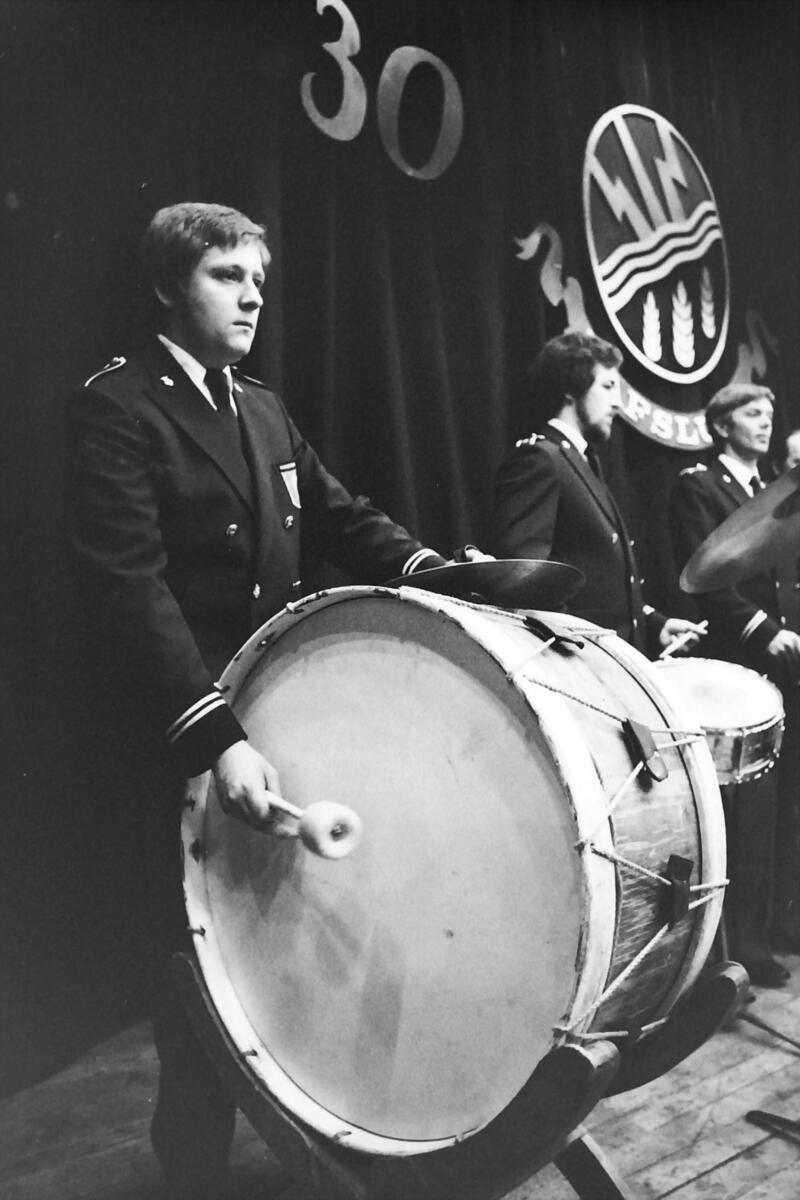 Rune Henriksen, A/S Hafslund Musikkorps i aksjon under  konsert april 1976.