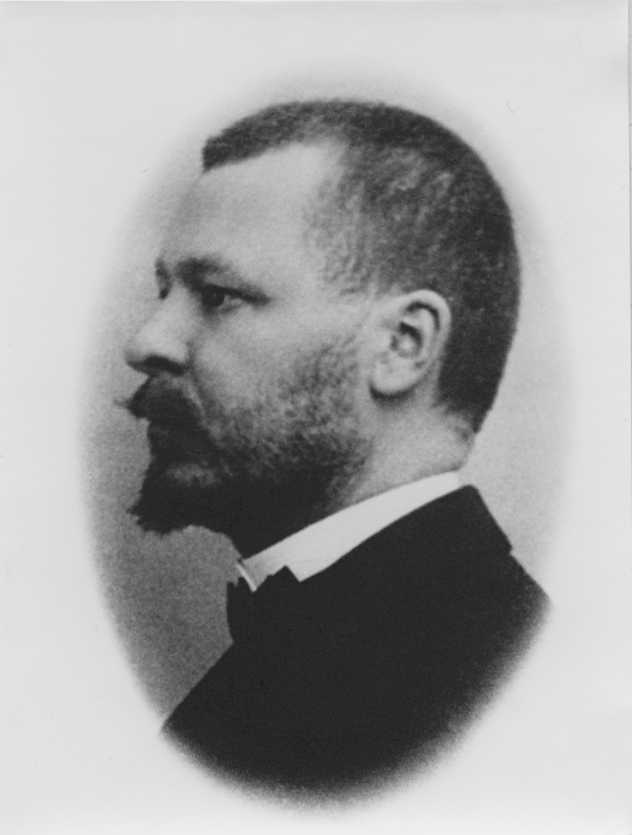 Postmester i Elverum 1899-1929.