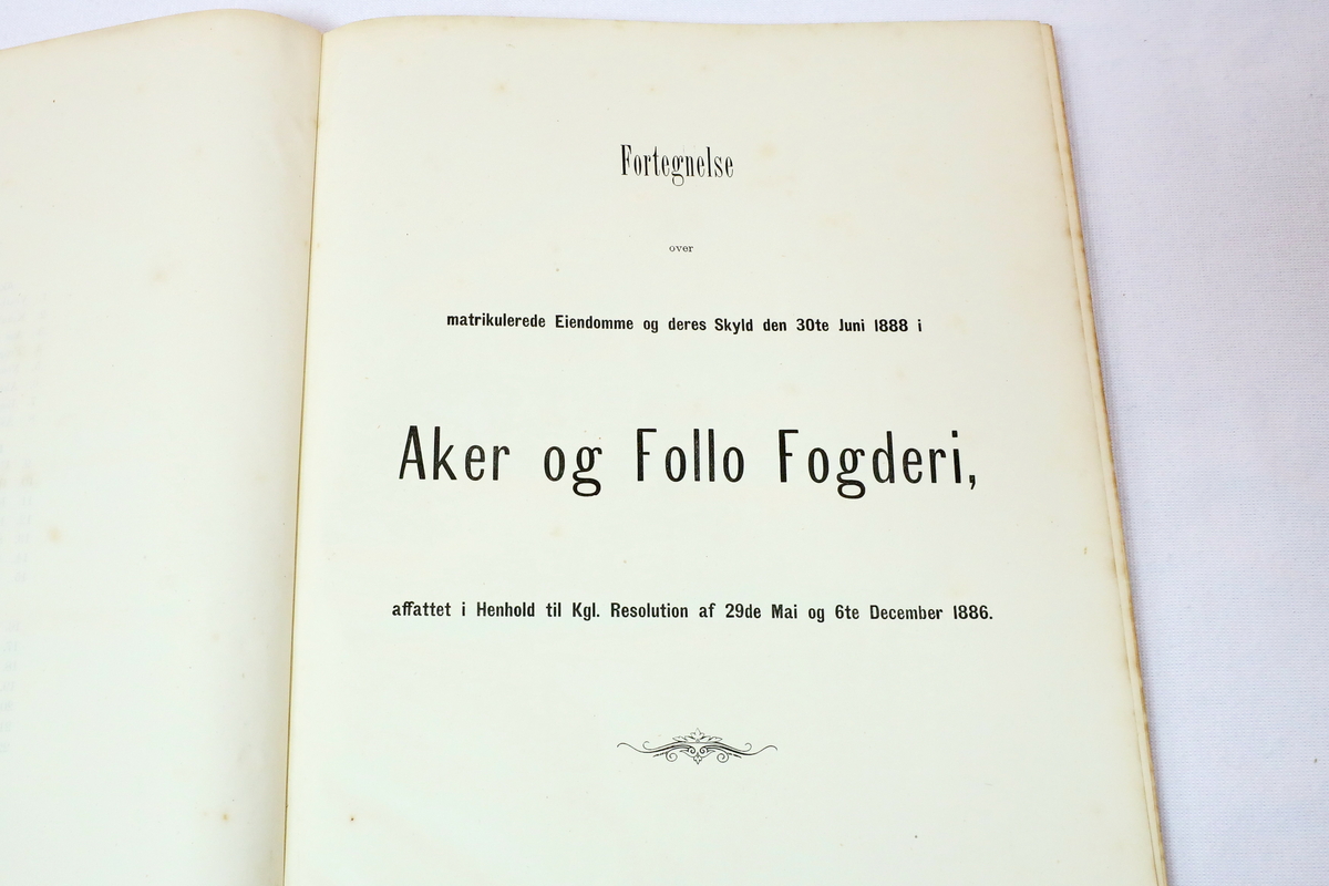 Bøker frå boksamlinga til Ivar Aasen