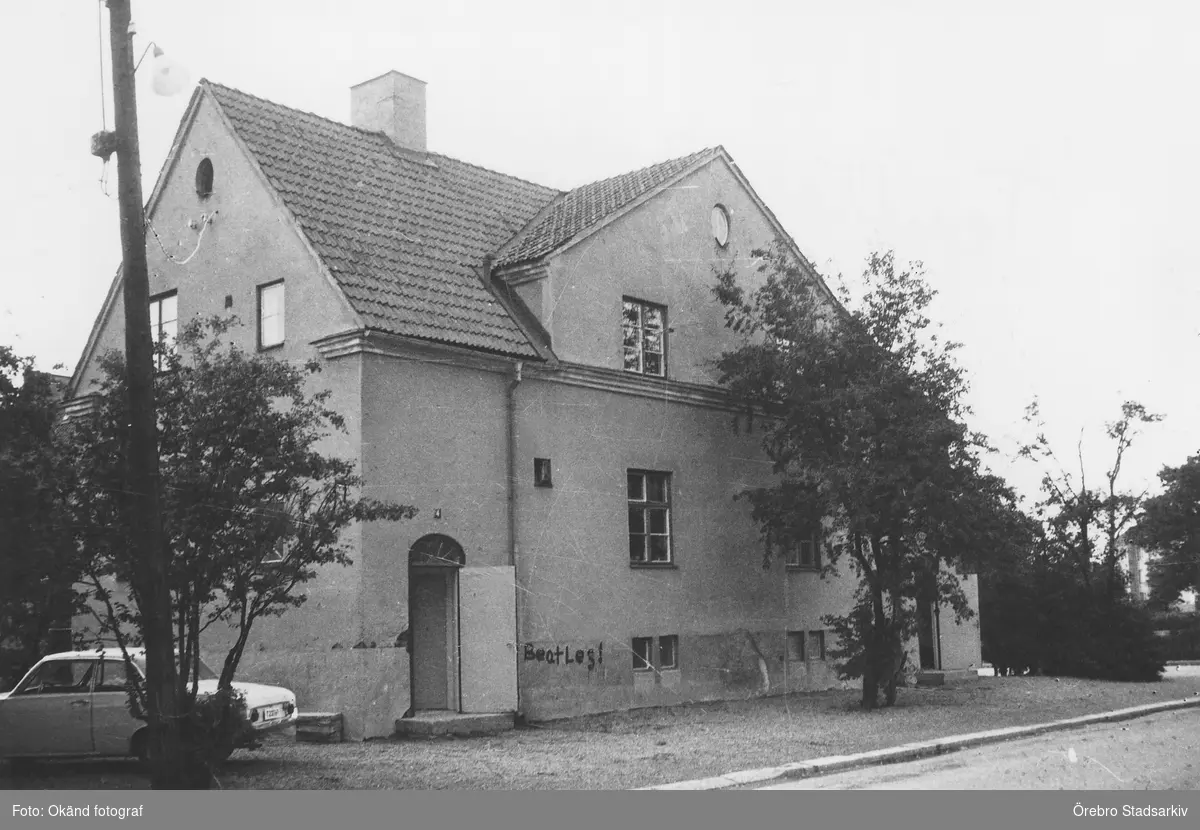 Flerbostadshus på Tomtagatan 2, 4, Ånstagatan 35, 1970-tal - Örebro