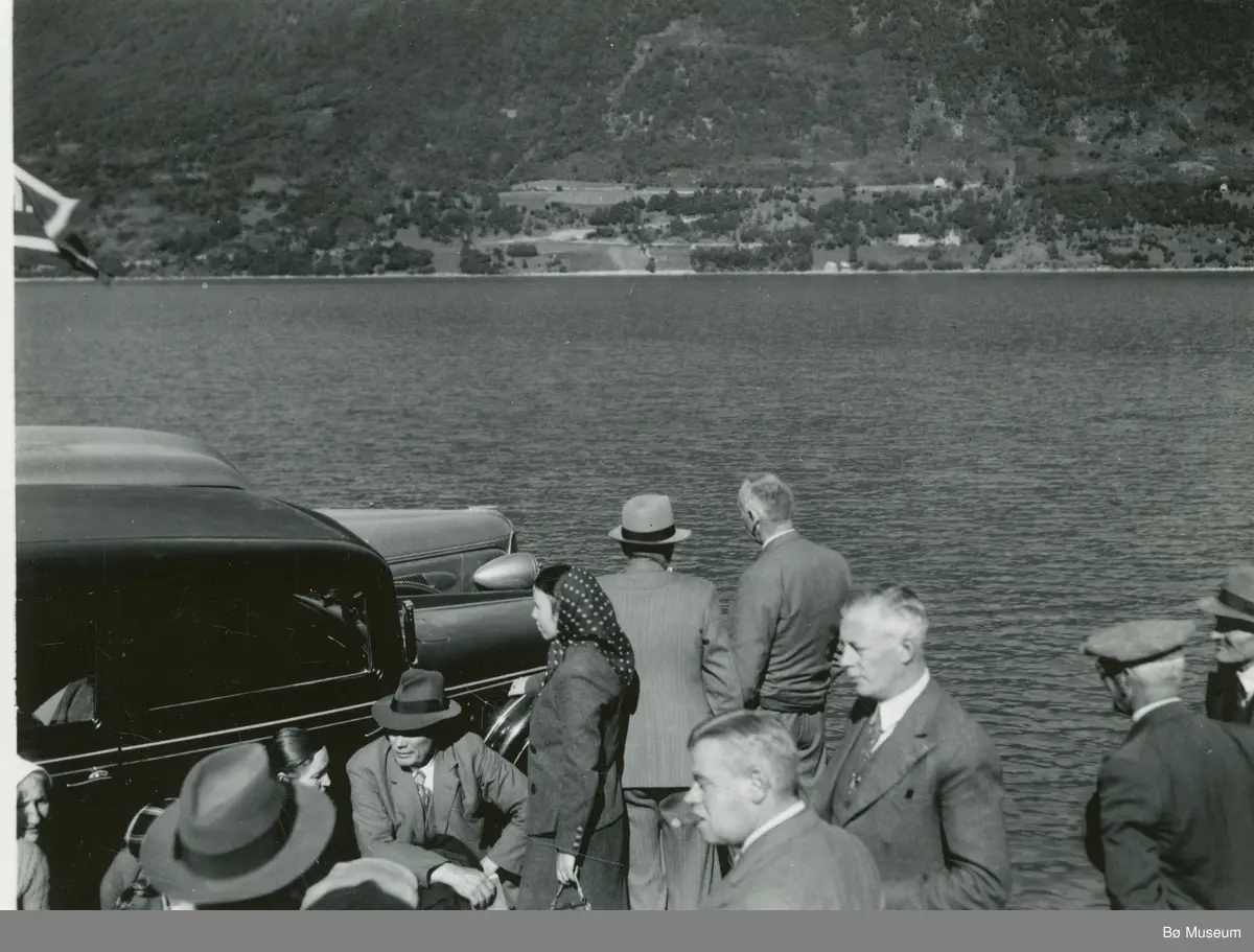 Ferga Øye-Sæbø onsdag 18. august 1937. Sju bilde tatt under Kornrådets ...